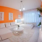 Alex Botique וארנה